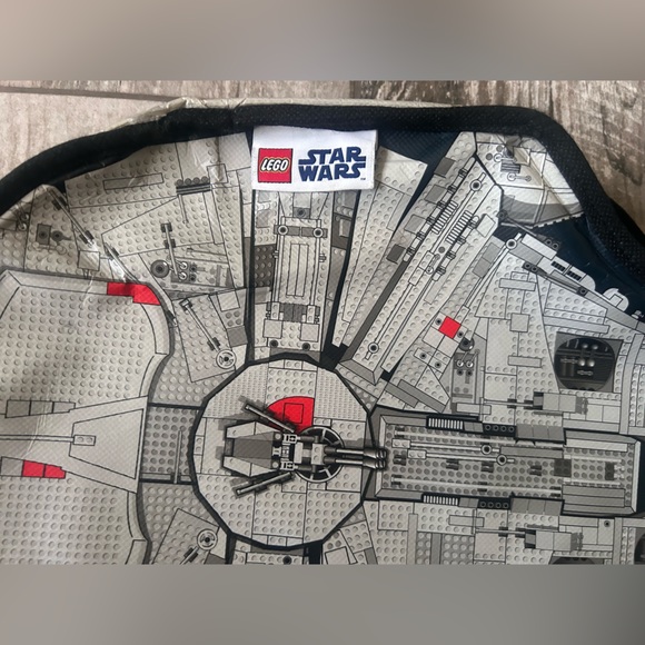 Lego Star Wars ZipBin Millennium Falcon Storage Case Crossbody - Picture 2 of 8